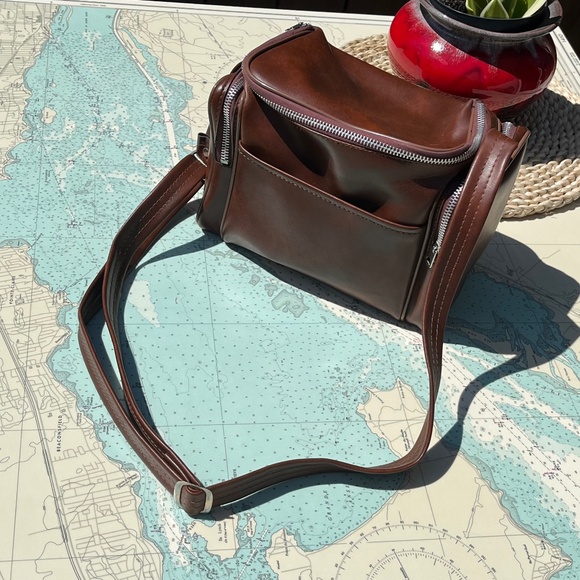 Vintage Brown Vinyl Camera Bag - Picture 1 of 4